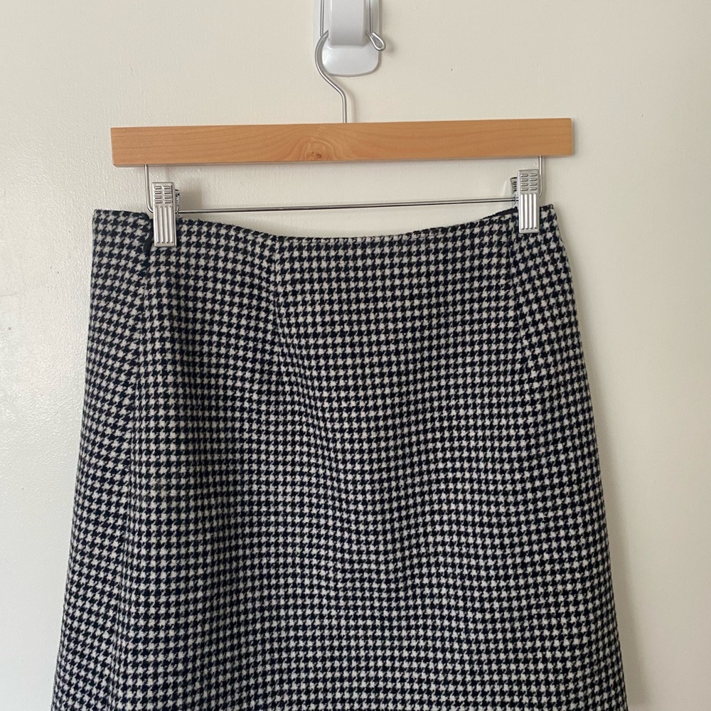 Club Monaco Houndstooth Skirt in Black and White